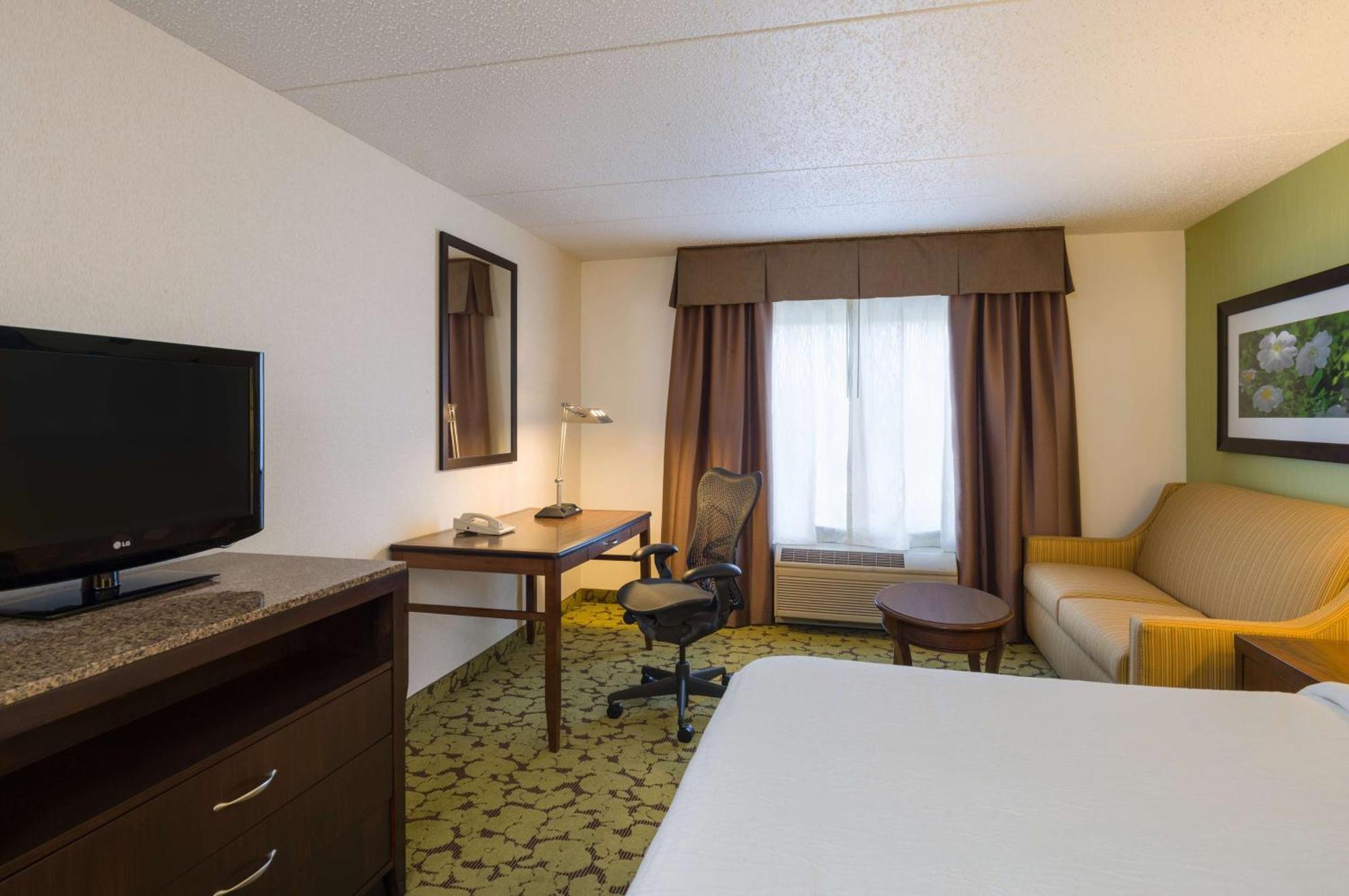 Hilton Garden Inn Edison/Raritan Center Exterior photo