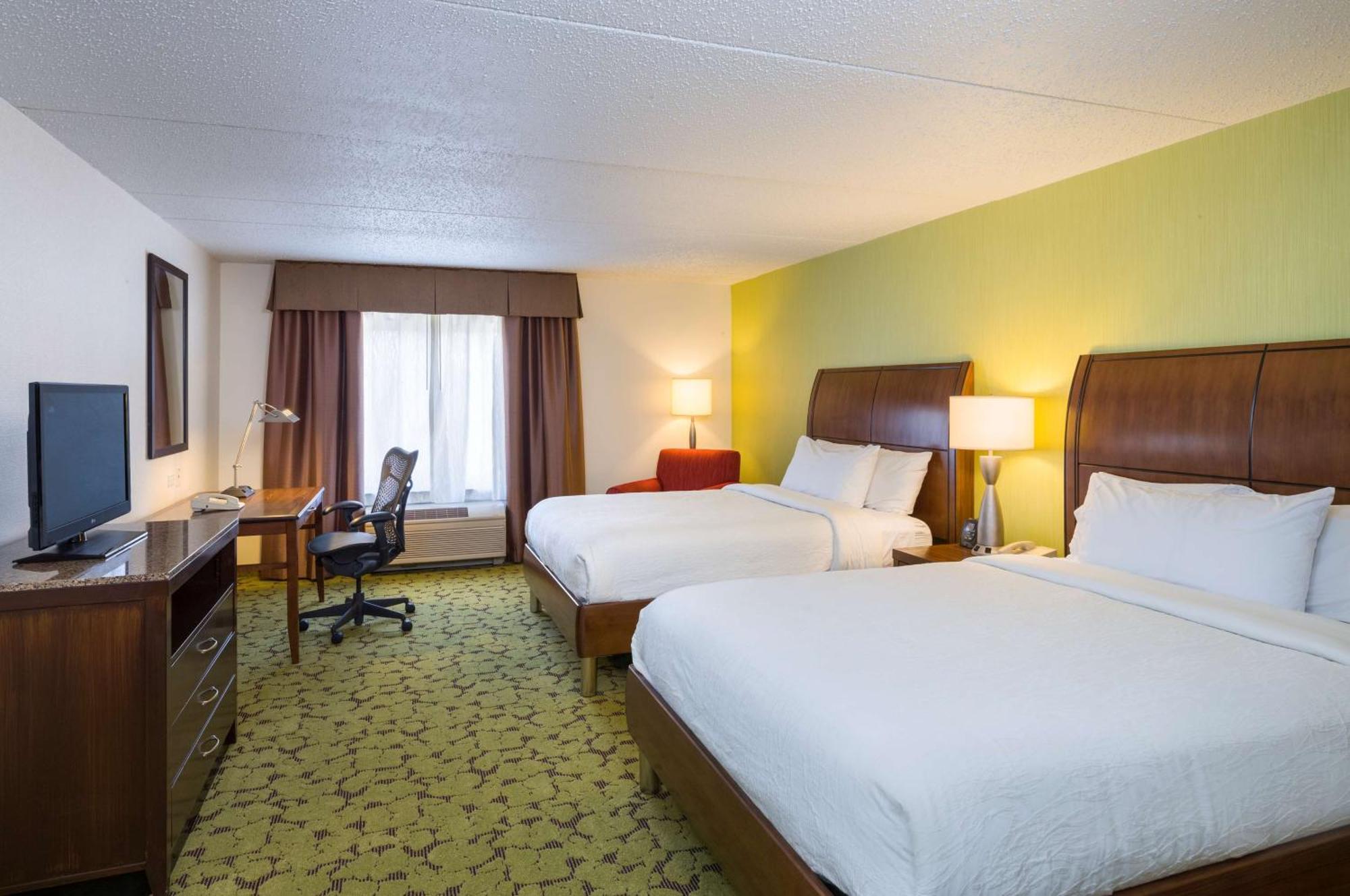 Hilton Garden Inn Edison/Raritan Center Exterior photo